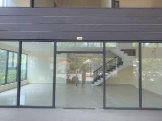 Cho thuê shop goldora plaza 165m2 chỉ 19,9 triệu/tháng  0936 549 ***