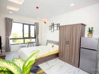 Cho thuê phòng thoáng mát đầy đủ nội thất toà nhà đẹp mới có thang máy, hầm xe, bảo vệ