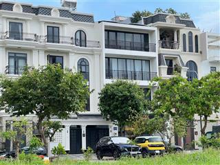 Chỉ 37 tỷ sở hữu biệt thự đường cao đức lân  apak  quận 2. dt 150m2 (10 x 15m)  hầm 4 tầng