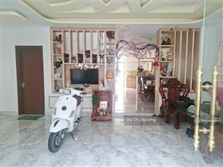 Q7 dt 7.1m dài 19m * 3 tầng gần tt hành chính q7  chỉ 10 tỷ hơn  sổ gửi bank 6.7 tỷ