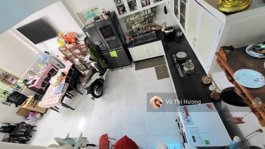 Bán gấp nhà q7  3 tầng + dãy trọ cho thuê 30tr/th  12.6m x 25m  31 tỷ(tl)