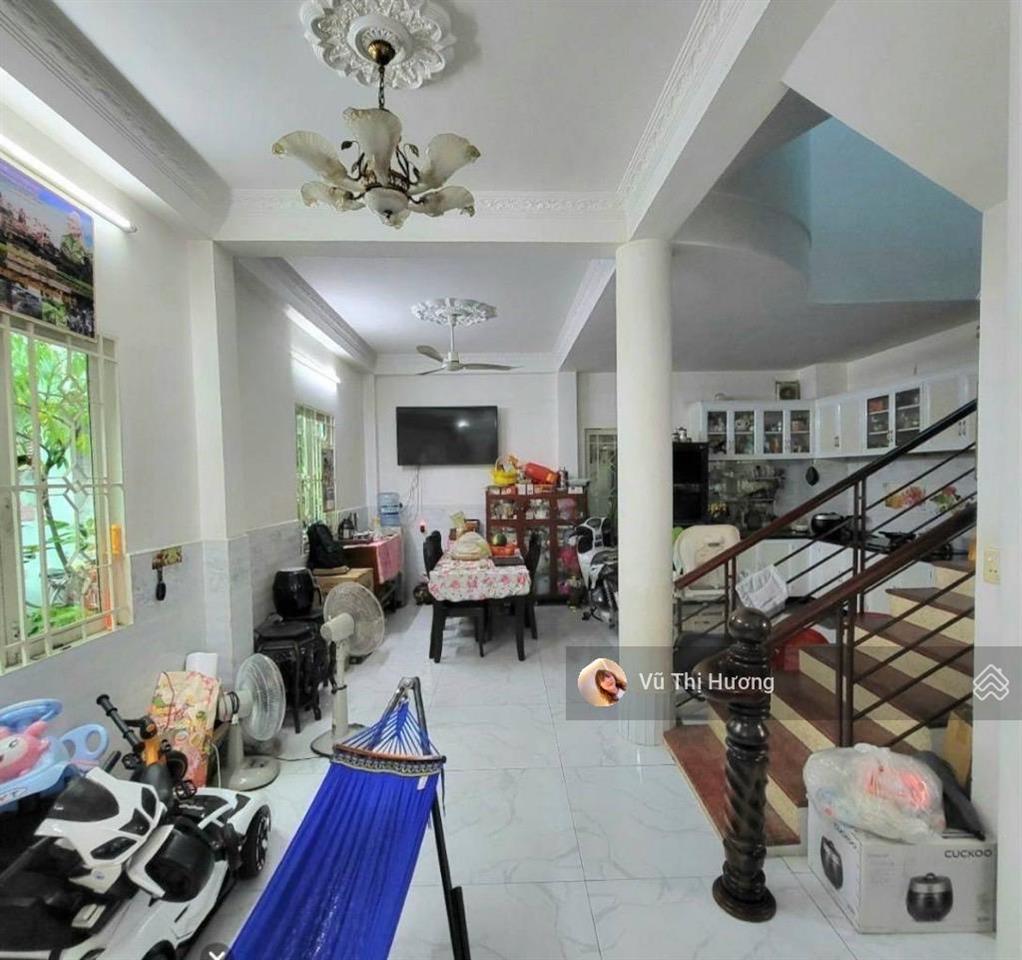 Bán gấp nhà q7  3 tầng + dãy trọ cho thuê 30tr/th  12.6m x 25m  31 tỷ(tl)