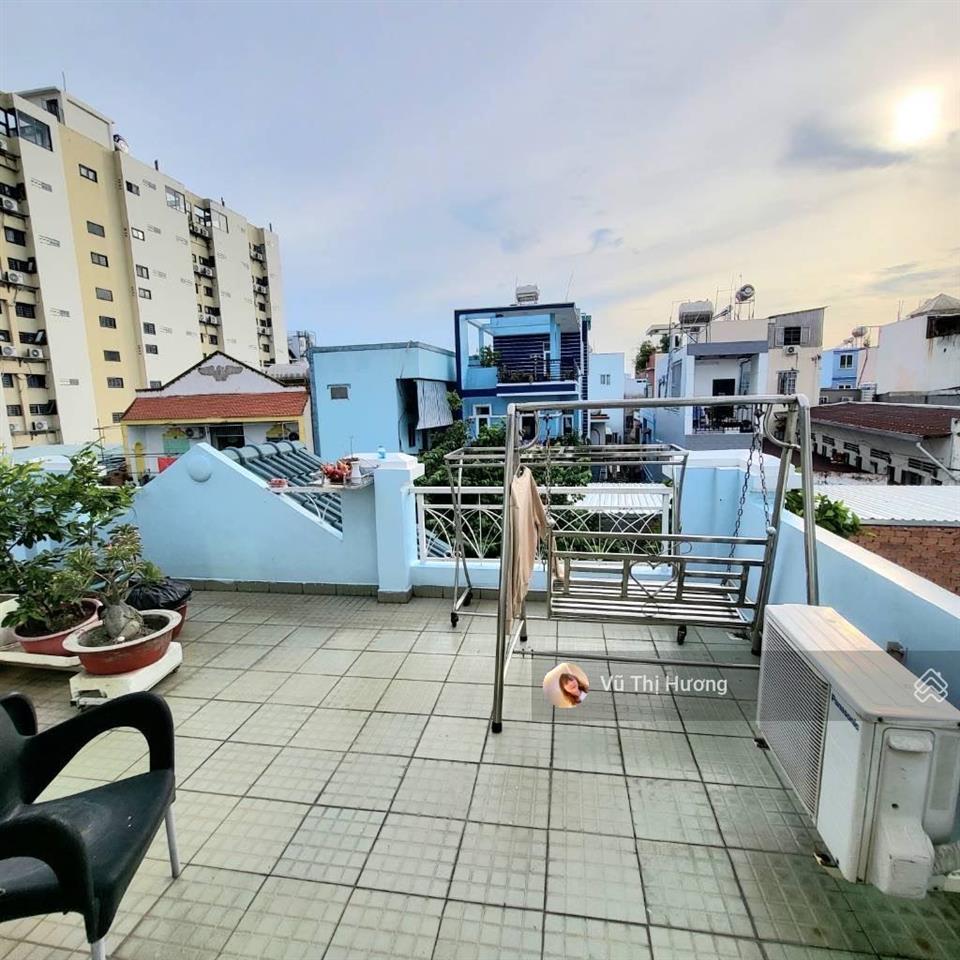 Bán gấp nhà q7  3 tầng + dãy trọ cho thuê 30tr/th  12.6m x 25m  31 tỷ(tl)