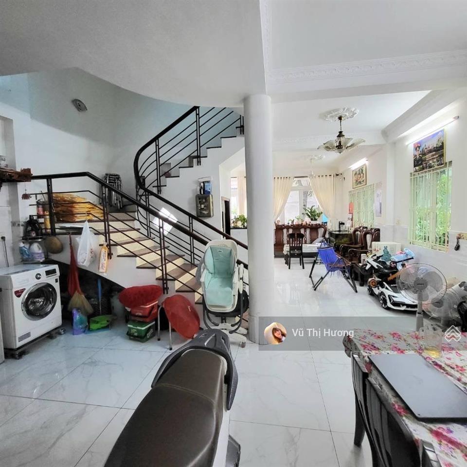 Bán gấp nhà q7  3 tầng + dãy trọ cho thuê 30tr/th  12.6m x 25m  31 tỷ(tl)