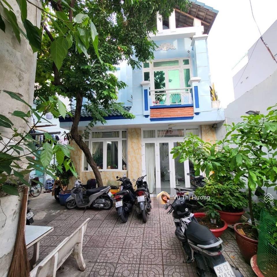 Bán gấp nhà q7  3 tầng + dãy trọ cho thuê 30tr/th  12.6m x 25m  31 tỷ(tl)