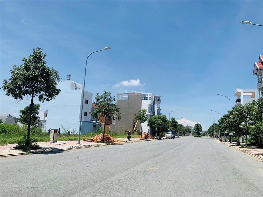 Ngộp bank đất nền dt 105m2 5x21. khu dân cư hiện hữu giáp tên lửa. giá nhỉnh 1 tỷ