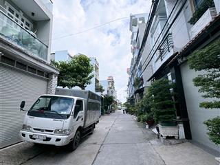 Ngộp bank  đường 7m thông  nhà đúc 3 tầng  dt ngang 4x14,2m(56,4m2)ngay tỉnh lộ 10. giá 3,xtỷ
