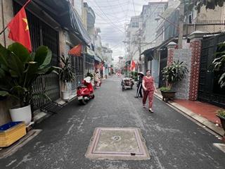 Đường 7m thông. dt 4,1x21m. nhà 3 tầng. ngay trung tâm tân phú. dòng tiền 25 triệu/tháng