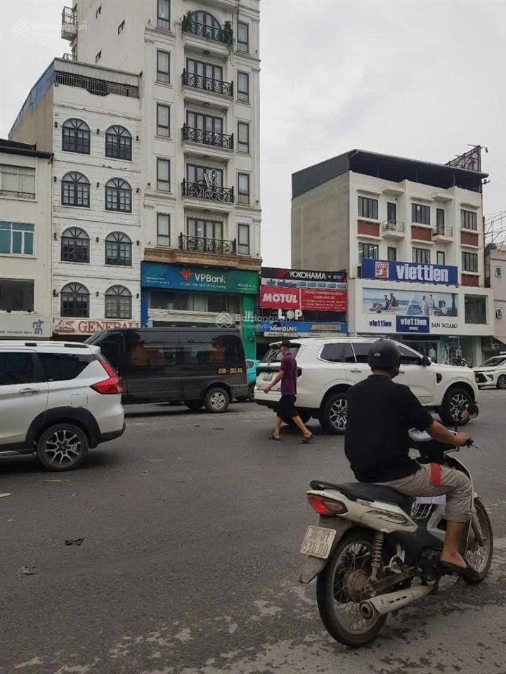 Bán mặt phố giáp bát , hoàng mai. dt 122m2 6t mặt tiền 6,8m. giá 36tỷ. 0383 426 ***