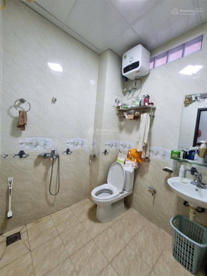 Bán mặt phố giáp bát , hoàng mai. dt 122m2 6t mặt tiền 6,8m. giá 36tỷ. 0383 426 ***