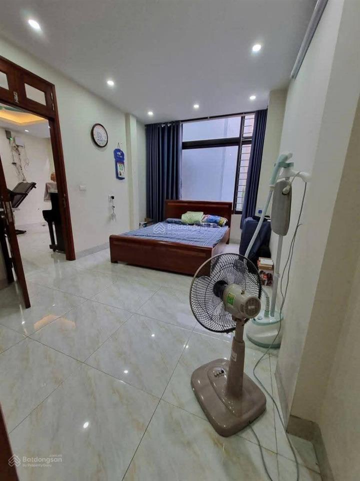 Bán mặt phố giáp bát , hoàng mai. dt 122m2 6t mặt tiền 6,8m. giá 36tỷ. 0383 426 ***