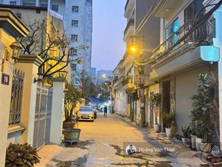Cực hiếm  nhà tây hồ 118m2  mặt tiền 6m  20 tỷ  ba bước đến hồ. đầu tư đẹp vô cùng