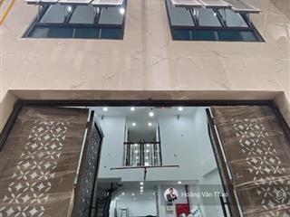 Tòa cc mini ngoại giao đoàn 76m2*7 tầng  mt 5,2m  18 tỷ  thu 1,3 tỷ/năm. ô tô đỗ cửa, gần phố