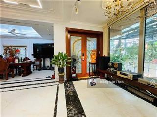 Biệt thự sân vườn 7 tầng siêu đẹp. dt 115m2, mt 7m  25 tỷ  lô góc  thang máy  ô tô đỗ trong hầm