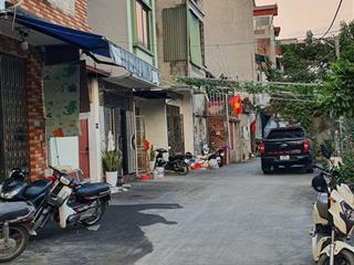 Bán nhà hoàng quốc việt 210m2, mt 12m, 48.9tỷ  ôtô tránh nhau  cách 3 nhà ra phố lớn  đầu tư tốt