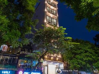 Bán tòa căn hộ dv cao cấp lạc long quân 101m2, 8tầng, ôtô su cóc vào nhà, thu về 1,8tỷ/năm 22,9 tỷ