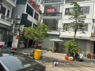 Phân lô nguyễn văn huyên 200m2, mt 9,5m 42tỷ. ô tô tránh, xây biệt thự ở hoặc toà vp cho thuê đẹp