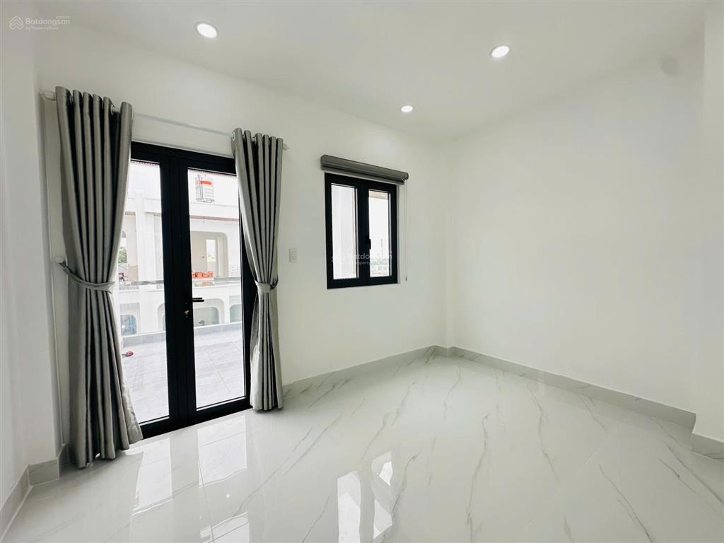 Bán nhà phố trong khu dân cư 60m2  đường nhựa 7m thông thoáng cơ sở hạ tầng (điện âm, nước âm)