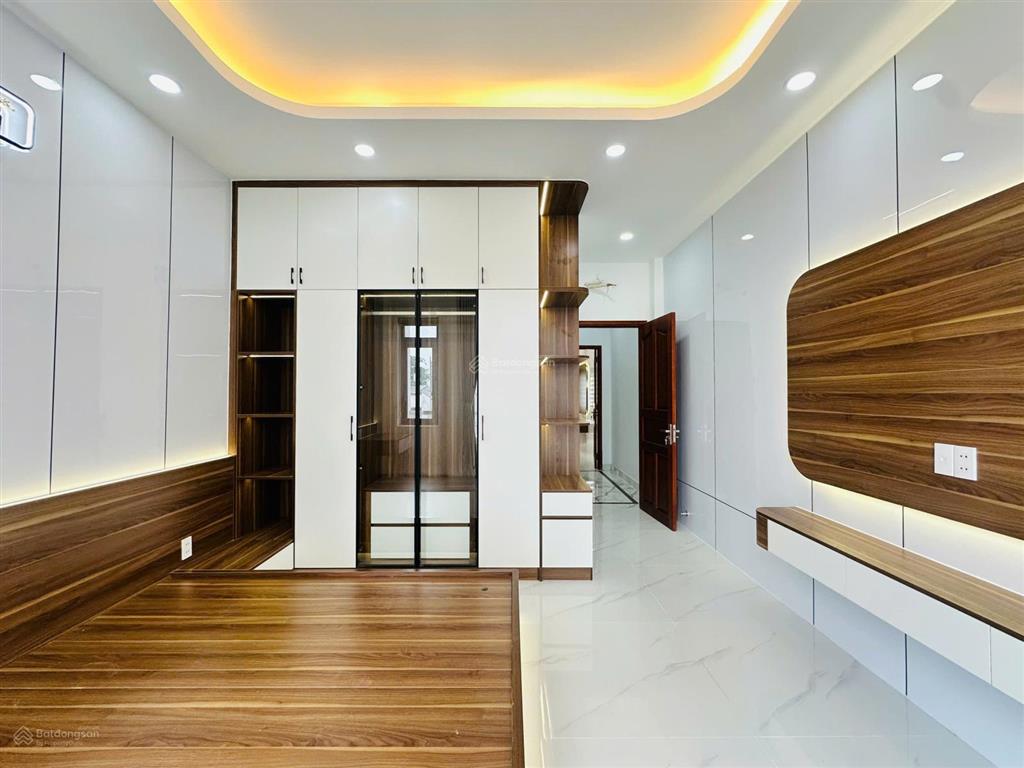 Bán nhà phố trong khu dân cư 60m2  đường nhựa 7m thông thoáng cơ sở hạ tầng (điện âm, nước âm)