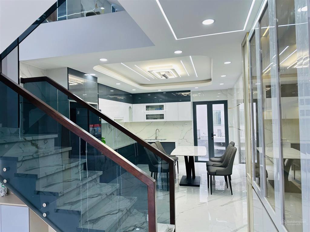 Bán nhà phố trong khu dân cư 60m2  đường nhựa 7m thông thoáng cơ sở hạ tầng (điện âm, nước âm)