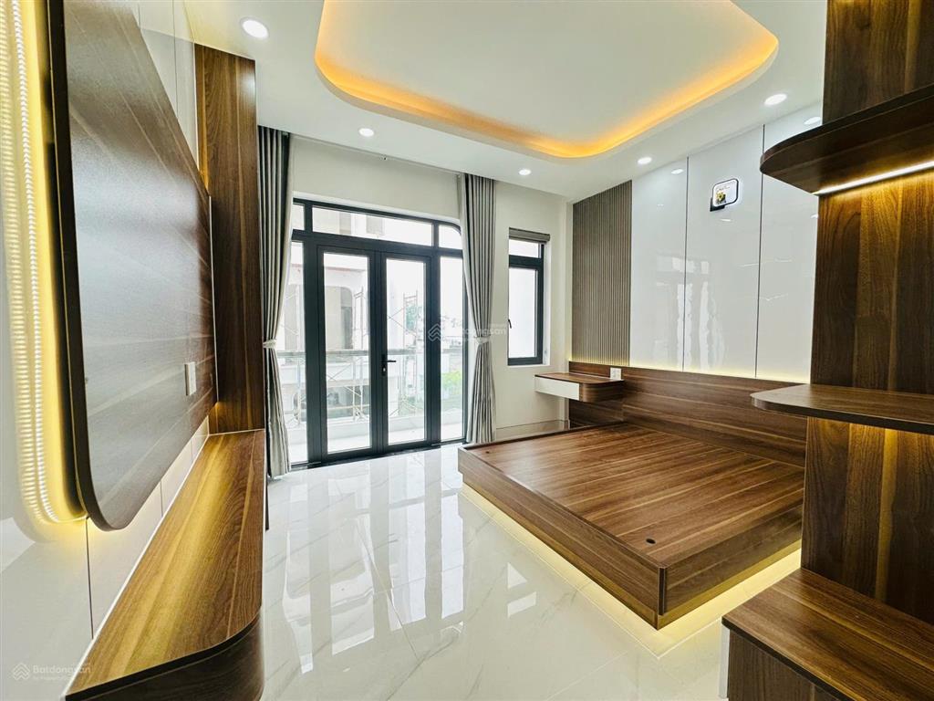 Bán nhà phố trong khu dân cư 60m2  đường nhựa 7m thông thoáng cơ sở hạ tầng (điện âm, nước âm)