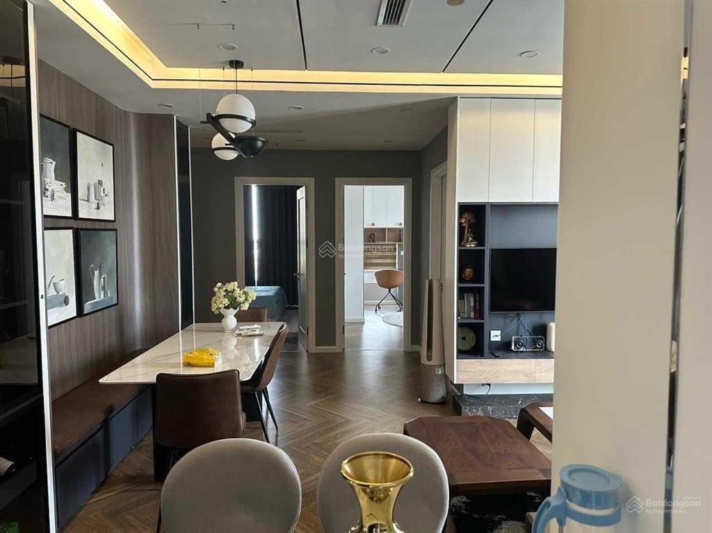 Chính chủ bán căn 3pn, 139m2 giá 9 tỷ sổ đỏ, slot oto, goldmark