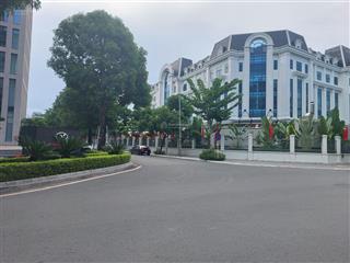 Liền kê dịch vọng hậu, lô góc, 100 m2, 3 thoáng, 58.8 tỷ