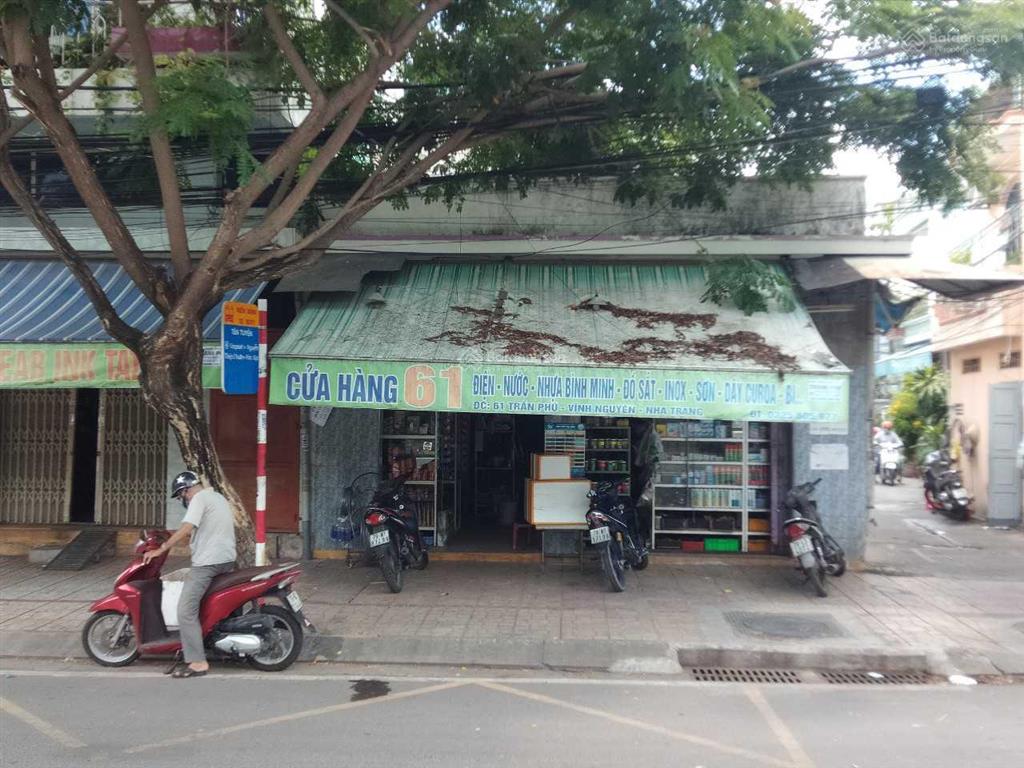 Chính chủ bán nhà hai mặt tiền đường trần phú  vĩnh nguyênnha trang, giá 165tr/m2,  0982 477 ***