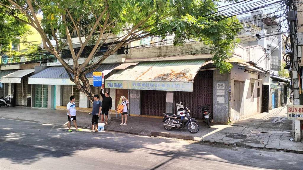 Chính chủ bán nhà hai mặt tiền đường trần phú  vĩnh nguyênnha trang, giá 165tr/m2,  0982 477 ***