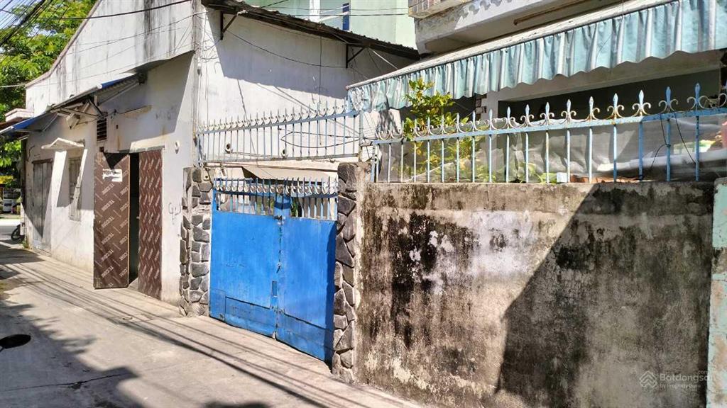 Chính chủ bán nhà hai mặt tiền đường trần phú  vĩnh nguyênnha trang, giá 165tr/m2,  0982 477 ***