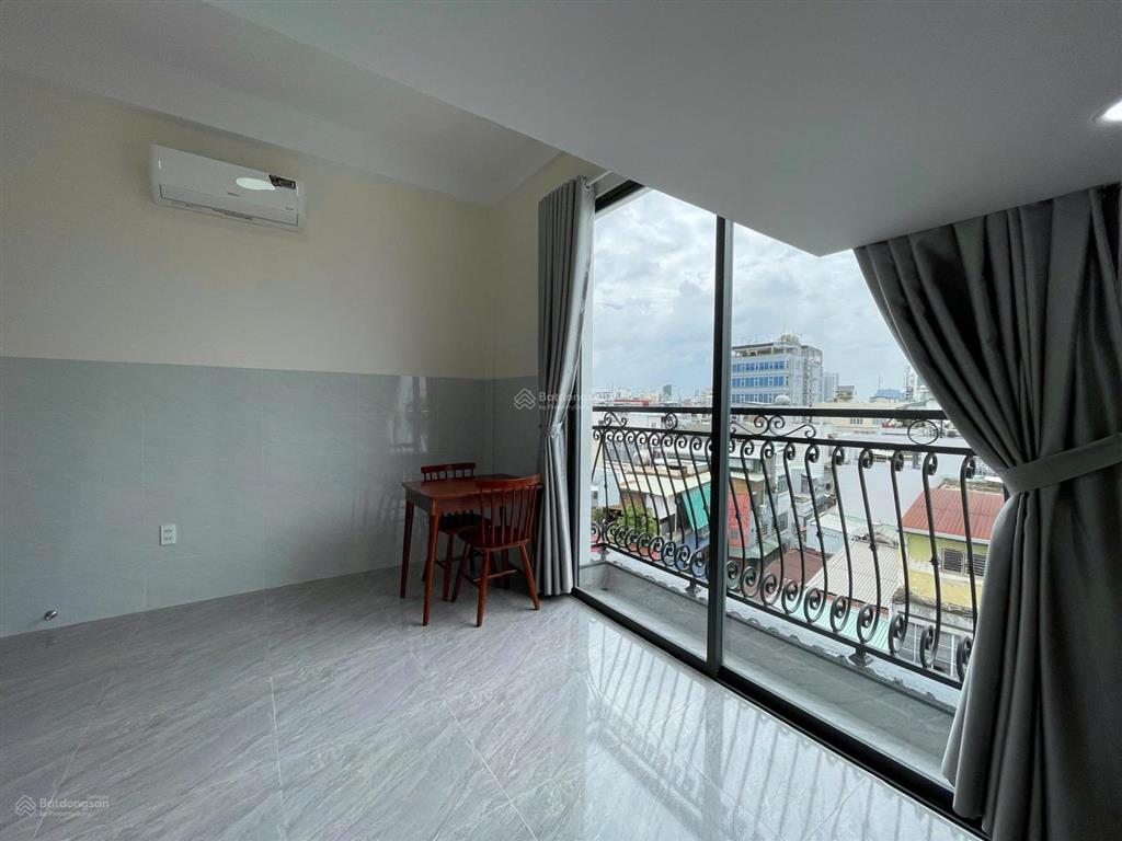Phòng gác lớn mới xây ban công cửa sổ lớn full nội thất ngay tô ký  công viên phần mềm