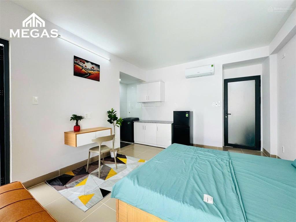 Căn hộ ban công mới xây, máy giặt riêng, full nội thất ngay trường chinh, cầu tham lương, an sương