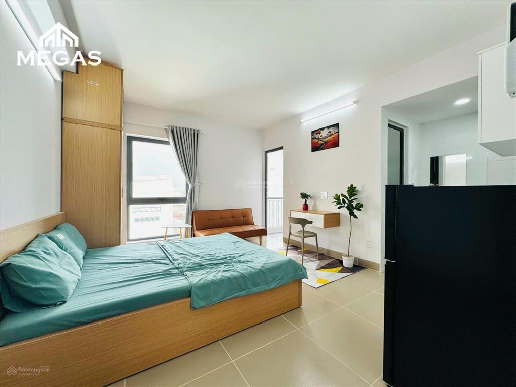 Căn hộ ban công mới xây, máy giặt riêng, full nội thất ngay trường chinh, cầu tham lương, an sương