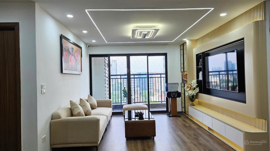 Tòa ct1a ddn2 khu đô thị mỹ đình em bán căn 3 phòng ngủ 6.35 tỷ. 0365 454 ***