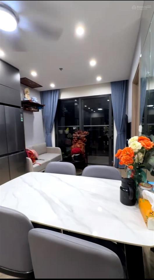 Bán 2pn2wc 55m2 phân khu sakura có bể bơi 4 mùa  giá 4,630 tỷ bao phí  full nội thất  hỗ trợ vay