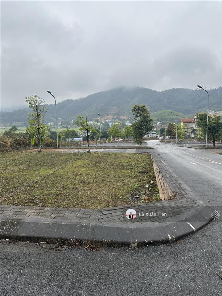 Lô đất 3 mặt đường 137.8m2, ô tô tránh, sát đl thăng long, ga metro, đhqg tại hoà lạc, 33tr/m2
