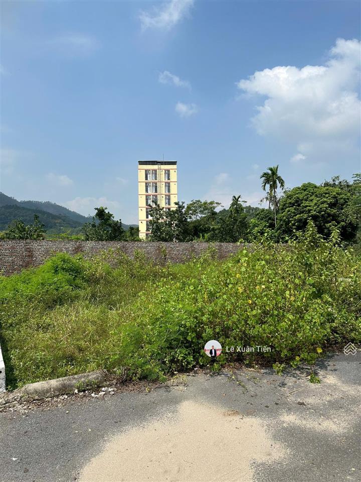 Lô đất 79.4m mặt tiền 6m, ô tô tránh, cách metro số 5  đại lộ thăng long đúng 100m, hơn 40tr/m