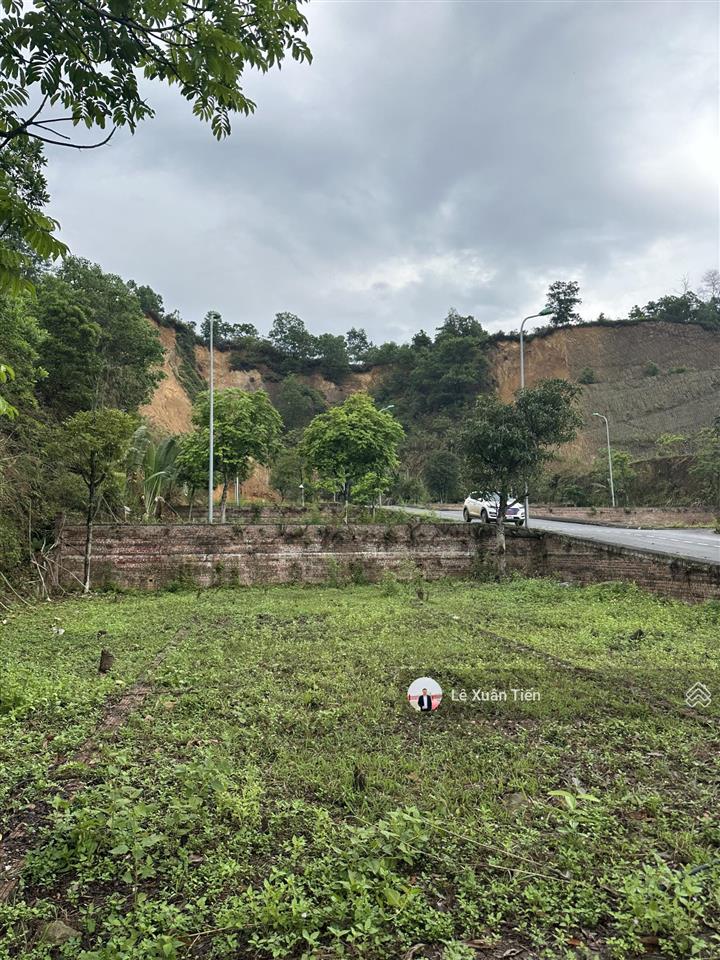 Duy nhất lô đất 2 mặt đường 100m2, gần metro số 5 view đẹp, ô tô tránh, giá 29 tr/m2