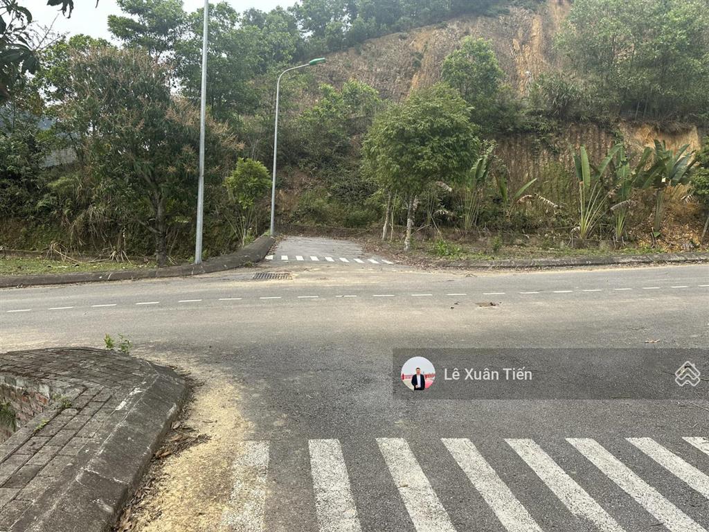 Duy nhất lô đất 2 mặt đường 100m2, gần metro số 5 view đẹp, ô tô tránh, giá 29 tr/m2