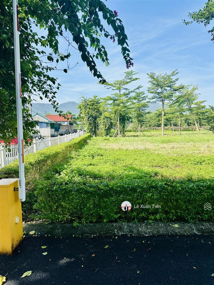 Chỉ 2.52 tỷ, lô đất 109.6m2 đường 3 ô tô, tại đồng vàng, phú cát, hoà lạc. rẻ nhất thị trường