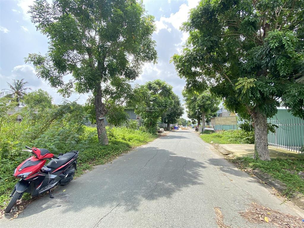 Nền đẹp 151m2 đường số 5 kdc hoàng long (long kim ii). shr  giá 2 tỷ 370