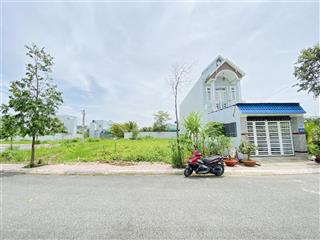 Nền rẻ đẹp, xây nhà ở ngay, dt 103m2 gần đường đt826, mỹ lệ, cần đước, la. shr  giá rẻ
