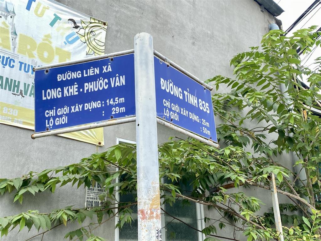 Bán đất cách 50m đường long khê  phước vân, cần đước la, dt 120m2 thổ cư 100%, giá 890 tr