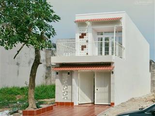 Nhà 1 lầu mới xây bến lức, long an  3pn, 2wc, sân ôtô, nhựa 7,2m vỉa hè 4,6m, giá 3,2 tỷ (tl)
