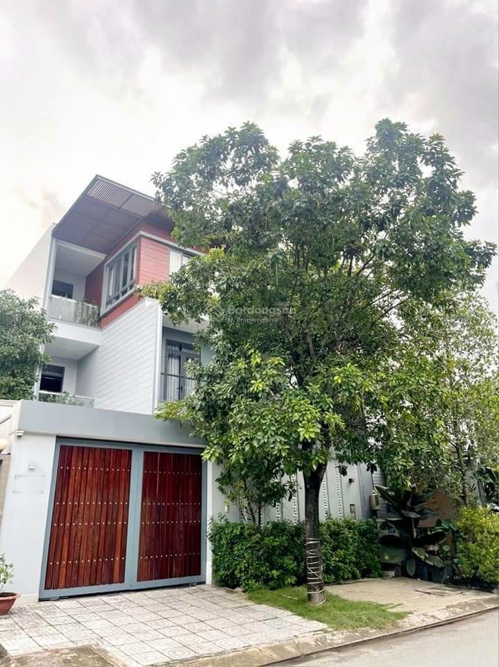 Bán nhanh biệt thự tấn trường 9x18m ngay gần phú mỹ hưng
