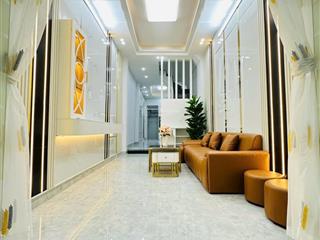 Nhà đẹp sổ riêng vào ở ngay 1 trệt lầu 2 phòng ngủ 3 vệ sinh sát bên quận 7