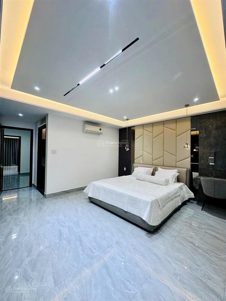 Nhà mặt tiền kinh doanh được, nhà mới đẹp vào ở được ngay hay cho thuê, đường nhựa trước nhà 12m