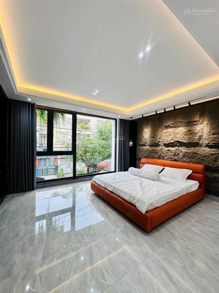 Nhà mặt tiền kinh doanh được, nhà mới đẹp vào ở được ngay hay cho thuê, đường nhựa trước nhà 12m