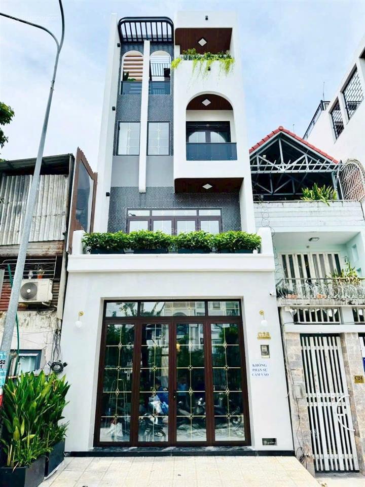 Nhà 5x18m mới đẹp view hồ thoáng mát phong cách hiện đại giá phải chăng