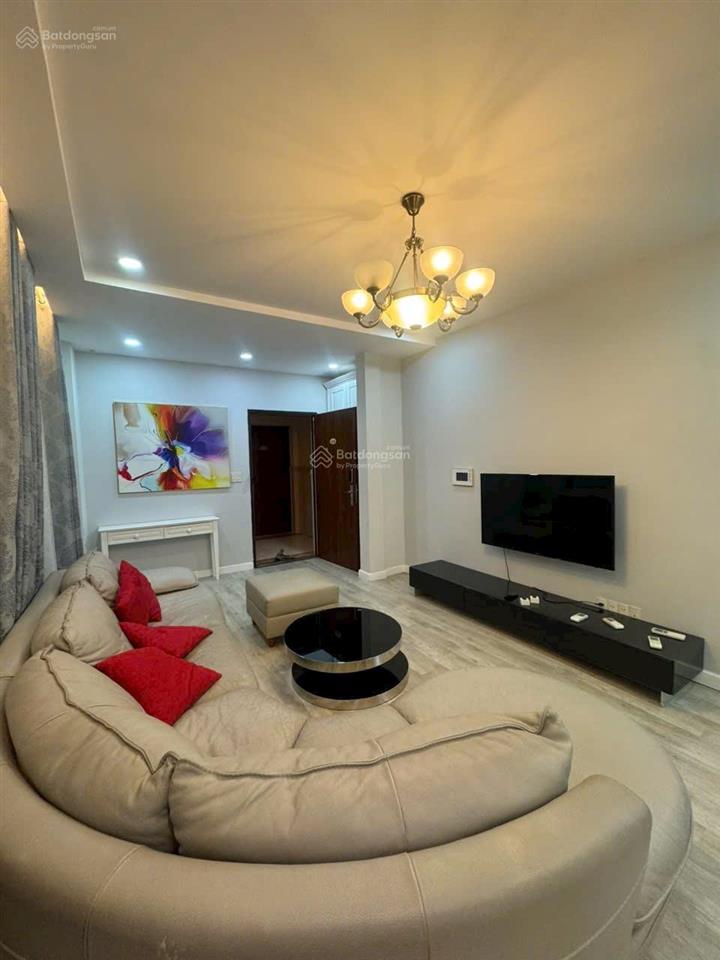 Căn hộ gốc 3pn view hồ bơi ô xe hơi ngay trung tâm tài chính pmh
